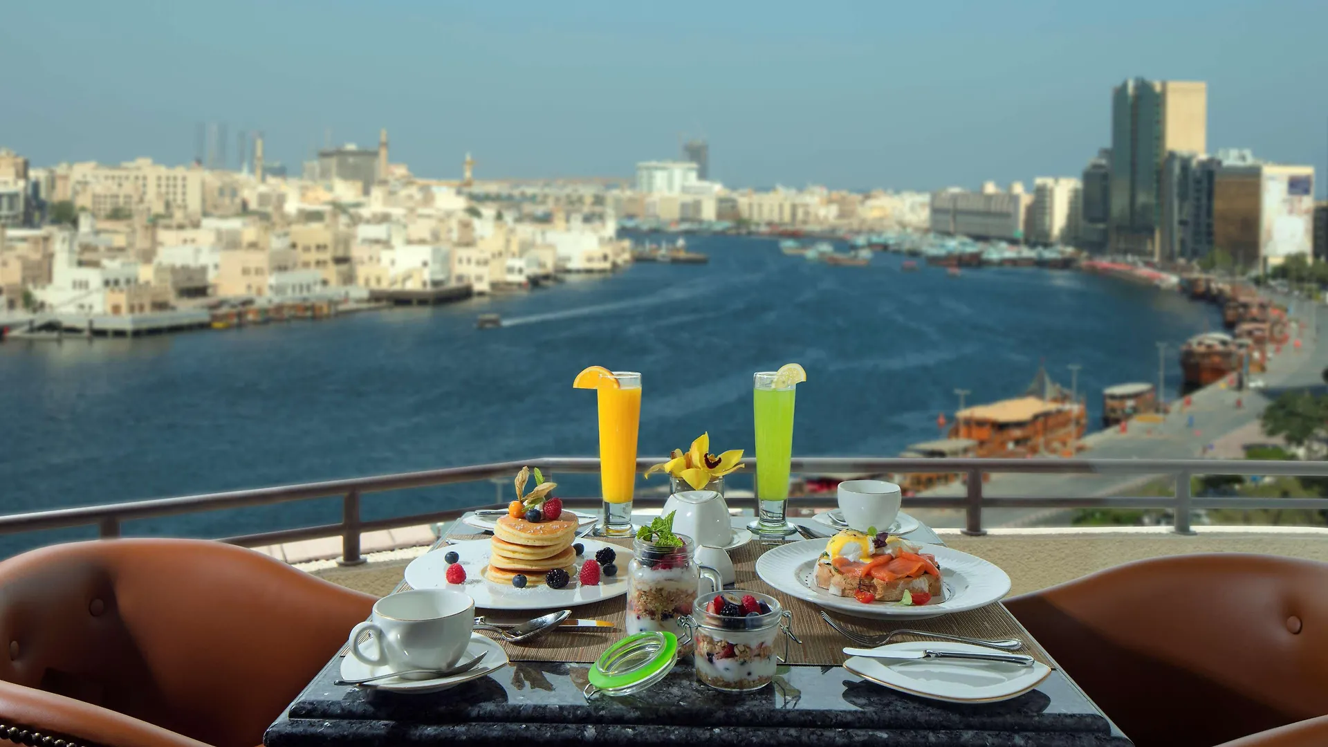Radisson Blu Hotel, Dubai Deira Creek