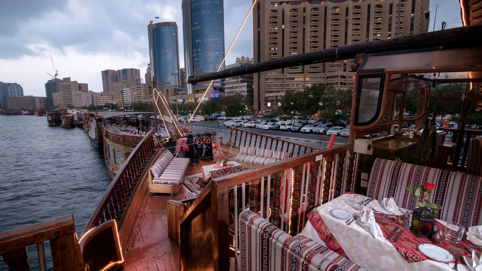 Radisson Blu Hotel, Dubai Deira Creek
