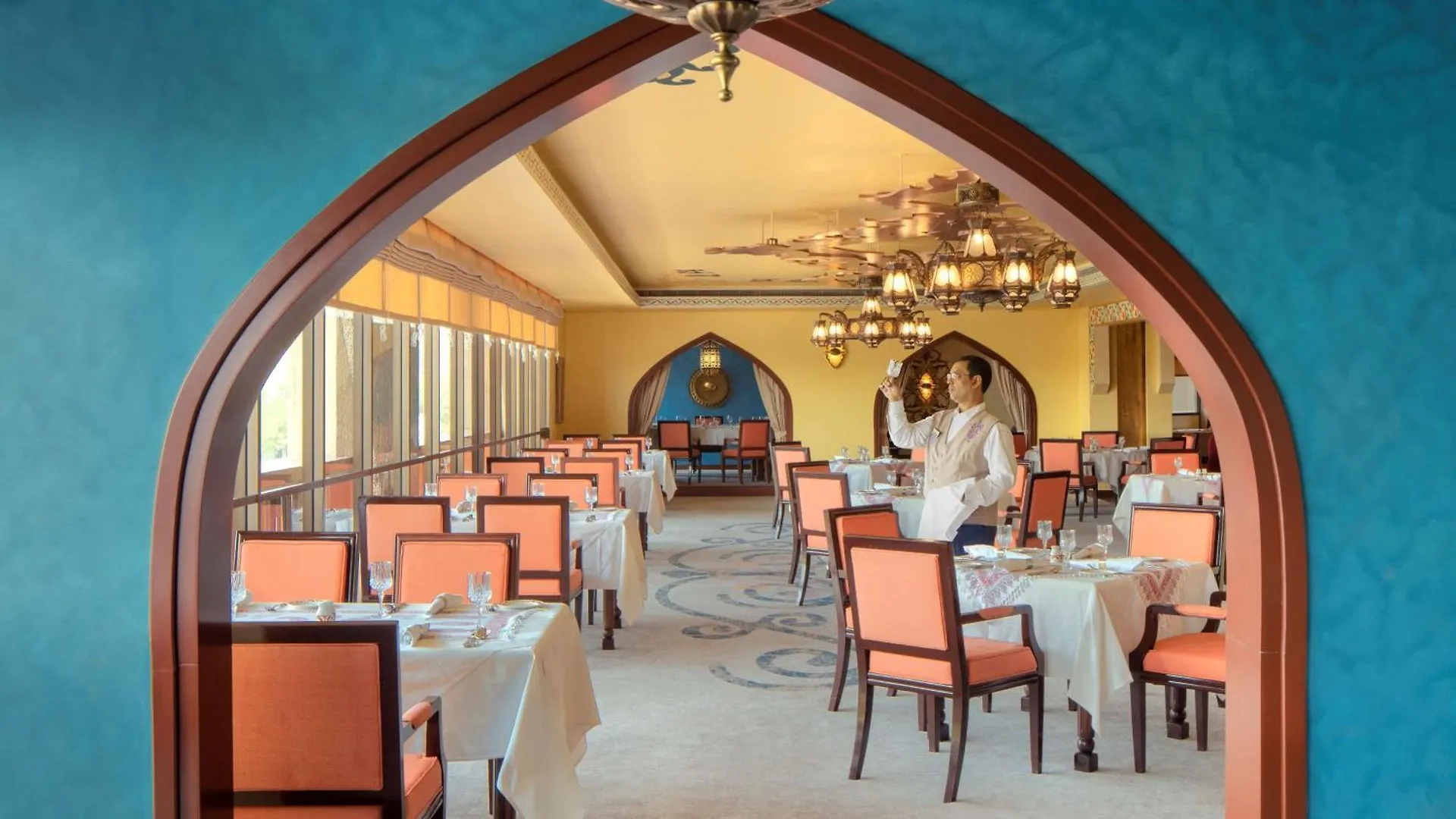 Radisson Blu Hotel, Dubai Deira Creek 5*,