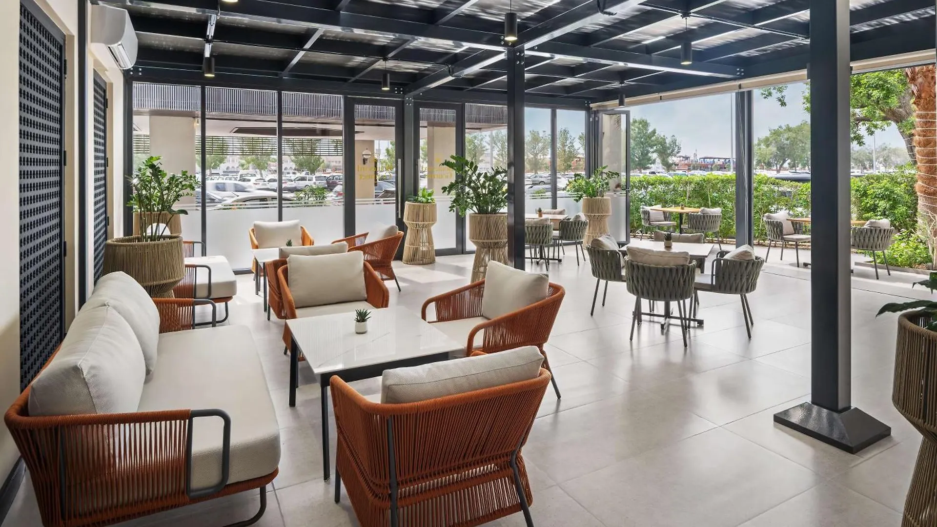 Radisson Blu Hotel, Dubai Deira Creek Hotel